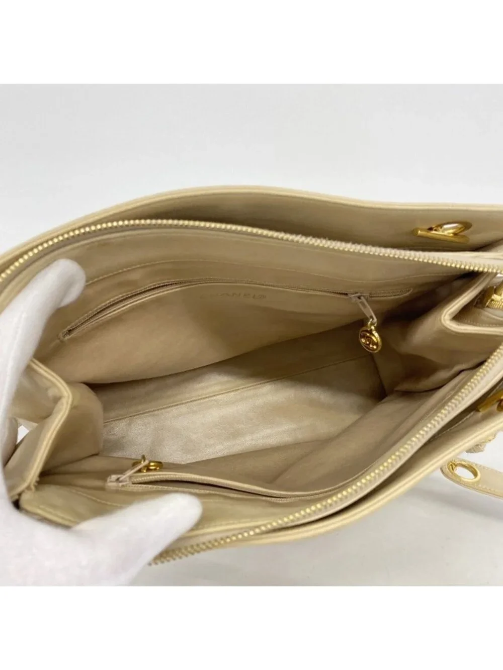 Chanel Shoulder Bag Leather Beige Gold